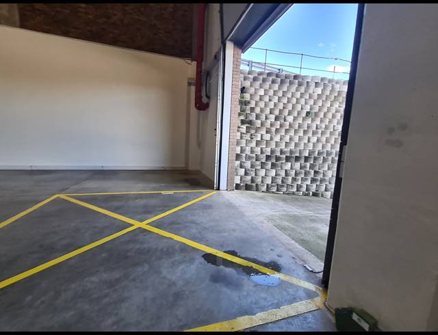 8,124M² WAREHOUSE TO LET IN HALFWAY GARDENS